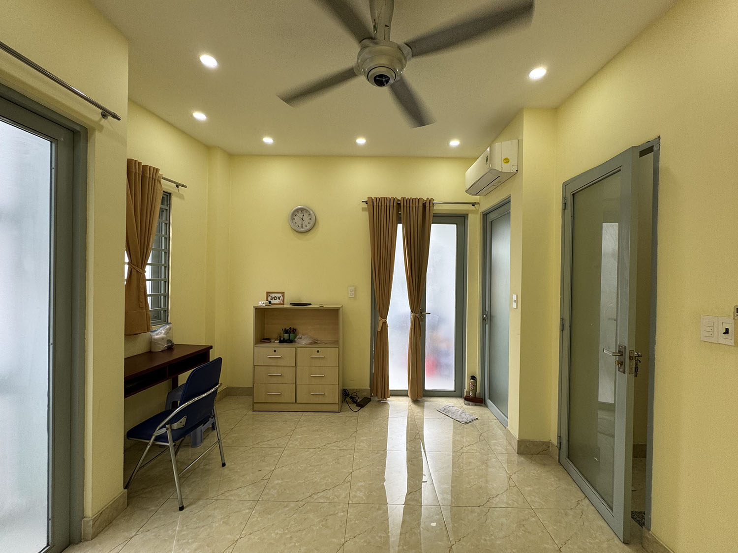 Nhà phố 3 lầu, góc 2 mặt tiền hêm 6m khu cao cấp Hồ Biểu Chánh, hẻm thông ra HVBánh, LVSỹ, Q.PNhuận